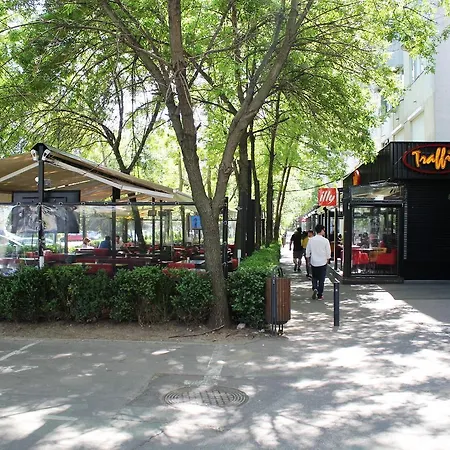 Premium Apartment, On Burebista Blv * Bükreş